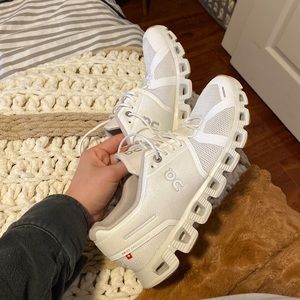 On Cloud QC Running Tennis Shoe Size 8